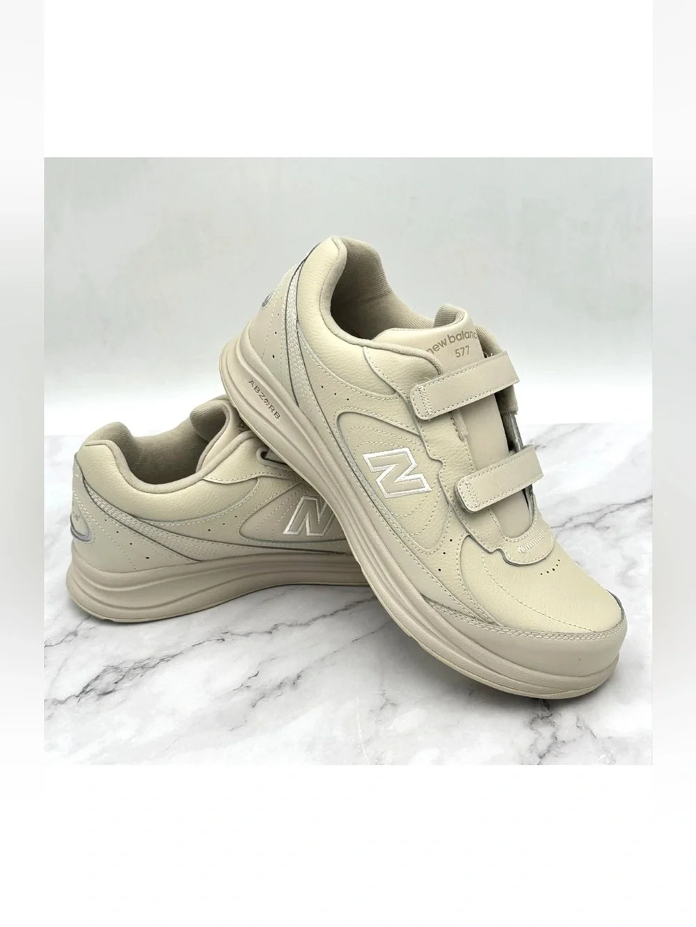 New Balance 577 Walking Shoes Mens 12 D Wide Beige Leather Hook Loop MW577VB